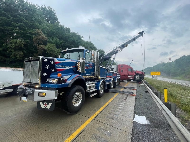 I-80 tow truck